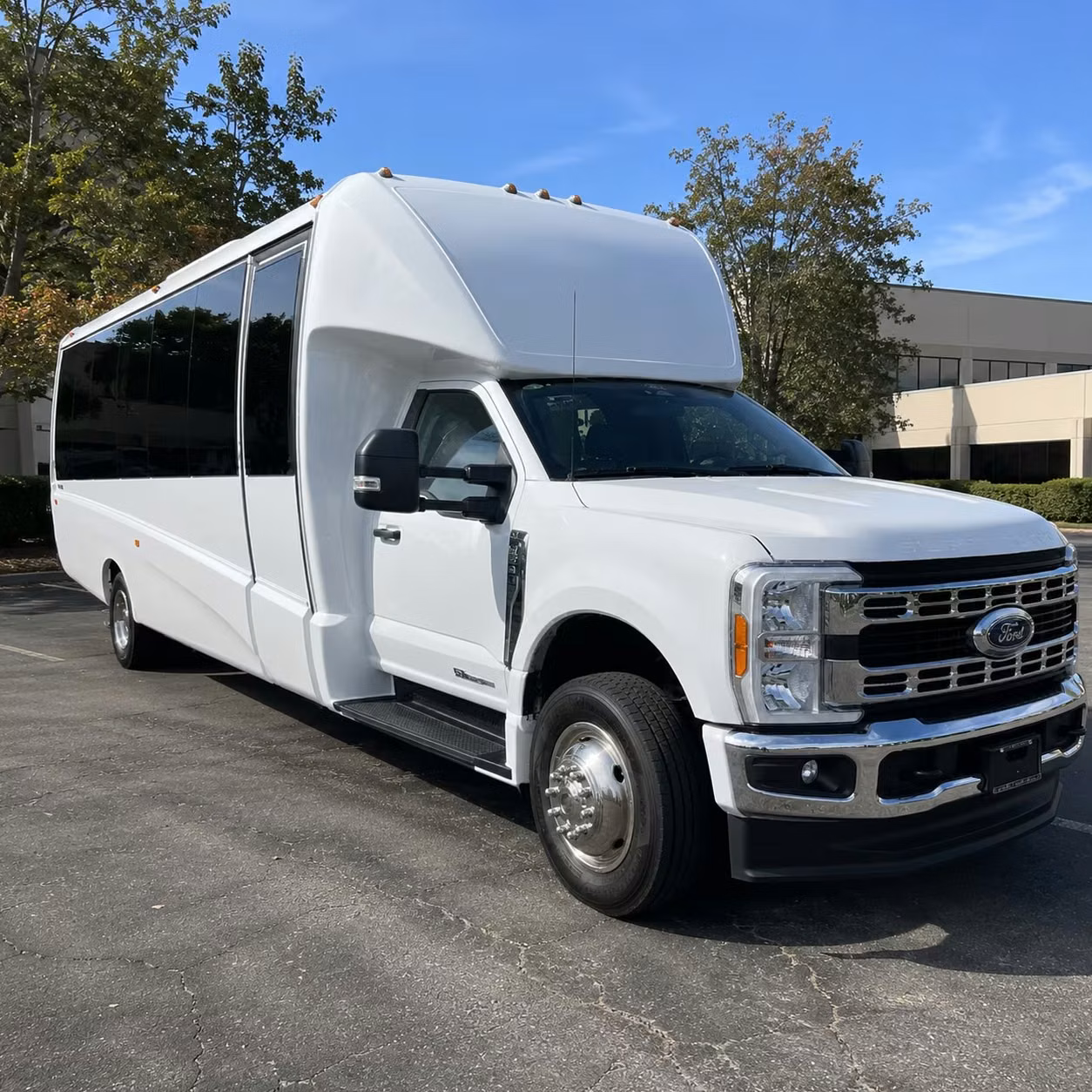 minibus rentals for smaller concert groups and club shows in el paso