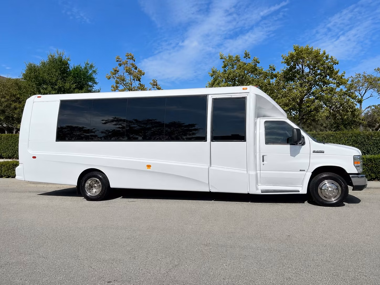 minibus rentals in el paso for smaller prom groups who want comfort without the crowd